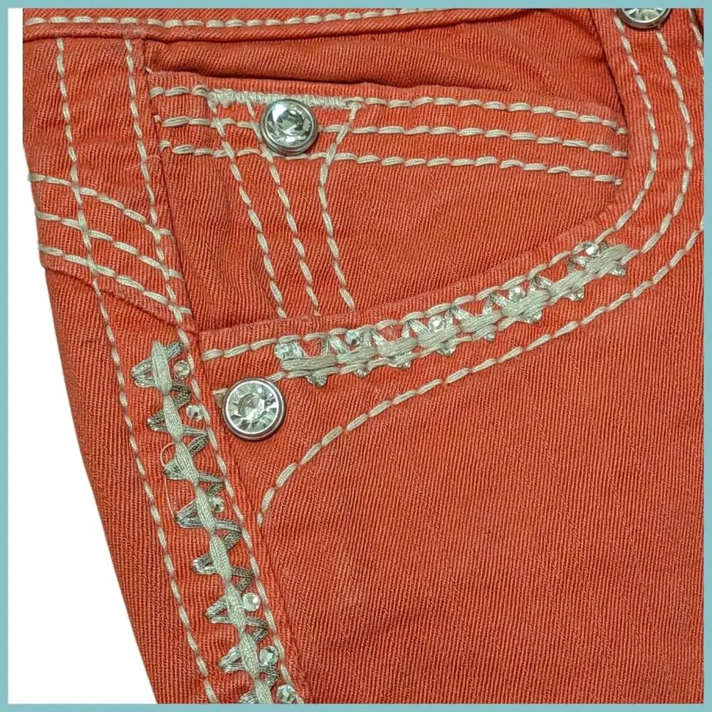 ROCK REVIVAL Scarlett Low Rise Rhinestone Flap Pocket Capri Women's 26 Y2K Bling